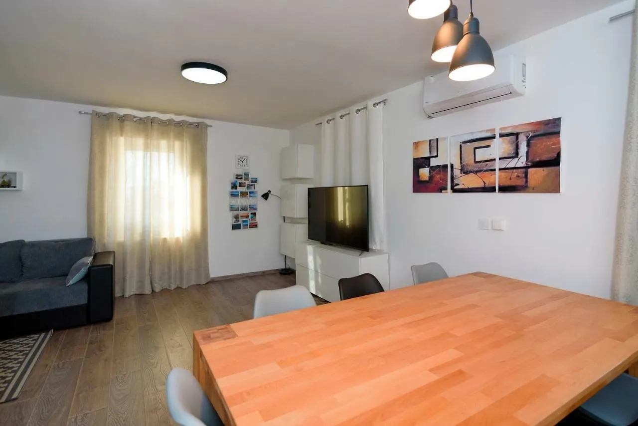 Apartments Magli Kastela