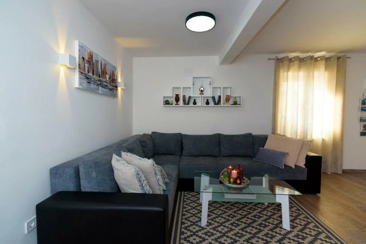 Apartments Magli Kastela