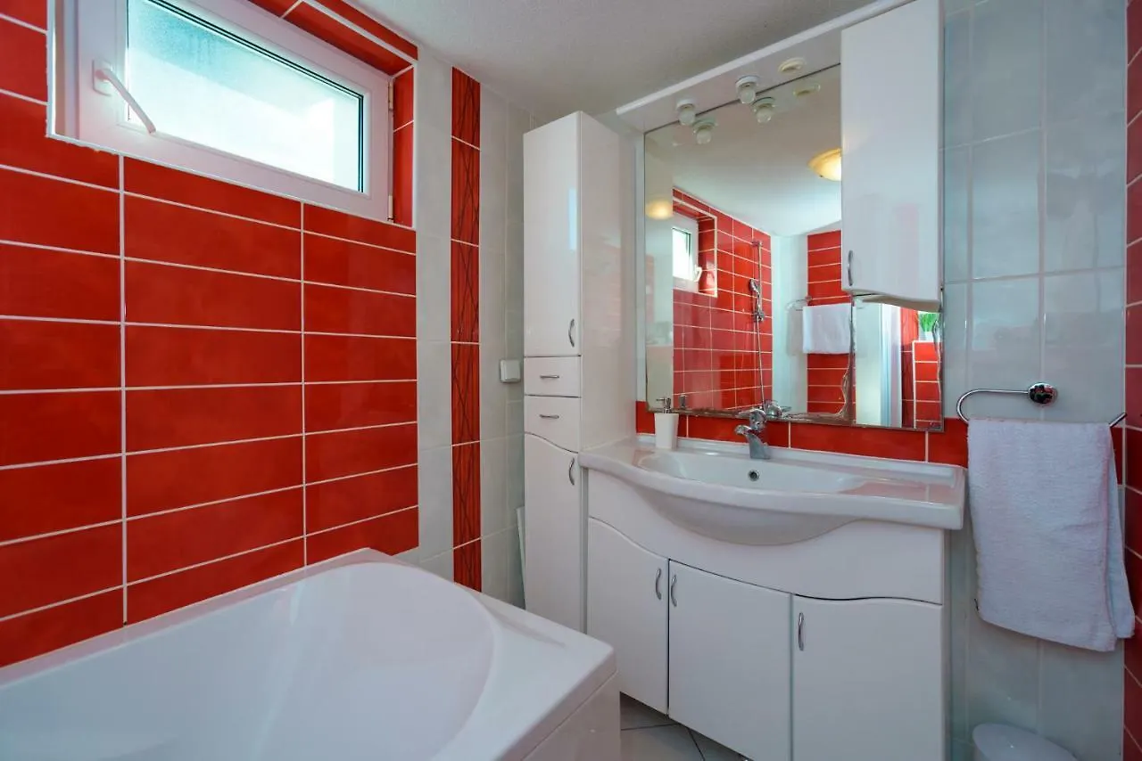 Apartments Magli Kastela 0*,  Croatia